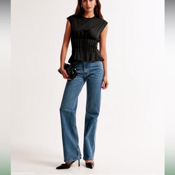 Abercrombie & Fitch 90s Relaxed High Rise Jeans - Picture 2 of 5